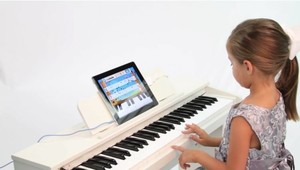  KOZMOS KKP-161WH Beyaz Dijital Duvar Tipi Çocuk Piyanosu